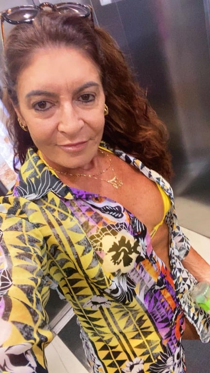 Lu Excelência em Massoterapia, venha ter uma experiência nunca vivida! Massagem em