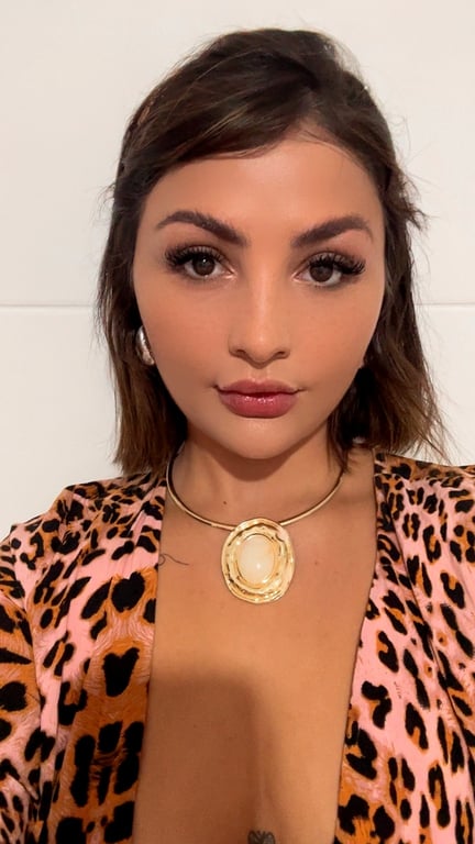 Massagem sensual com Romana Salles