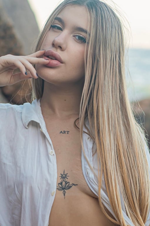 Clara – Experiência Única de Prazer e Sensações. 