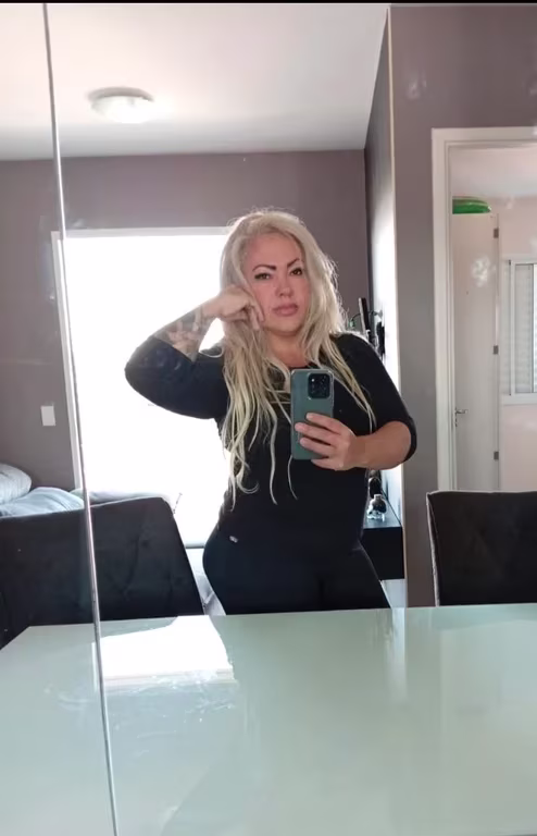 Sarah | Massagem Tântrica e Relaxante venha sentir meu toque Massagem tântrica em