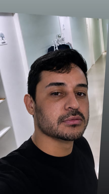 Diego massoterapeuta e esteticista