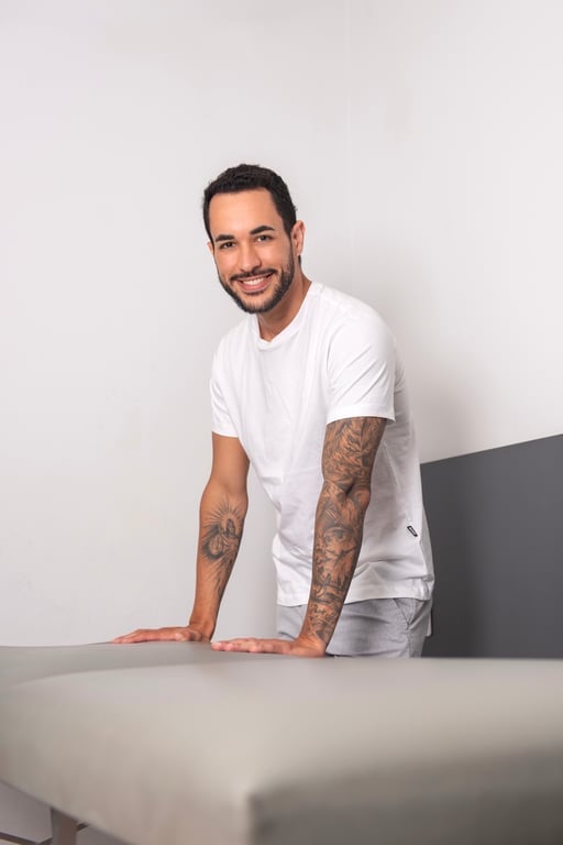 terapeuta Rhavi - Terapeuta Tântrico e Corporal! Rhavi - Terapeuta Tântrico e Corporal!