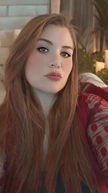 THAYLA - Massagem Clássica - Equilíbrio entre corpo e mente.