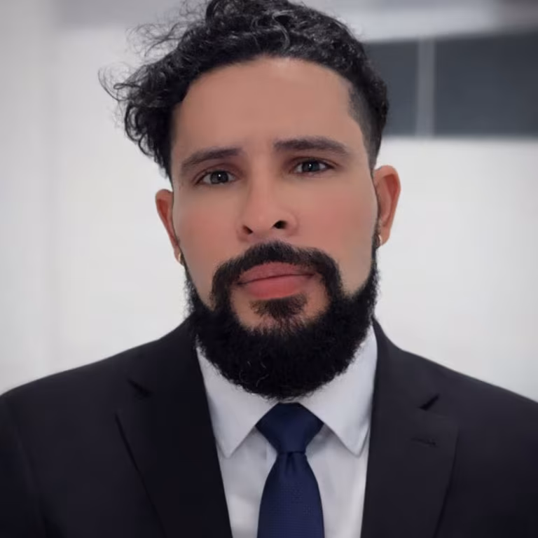 Daemon Sousa Tântrica, Sensual e Quatro Mãos! Massagem