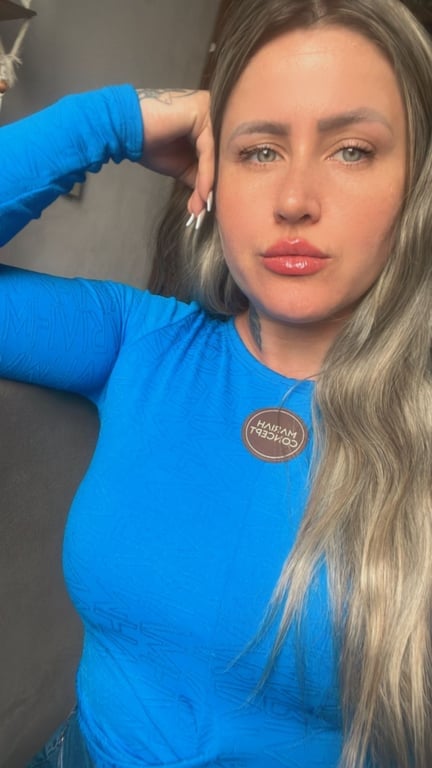 Jully Becker – Massagem Nuru e Tântrica em Porto Alegre Massagem