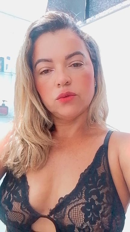 Anne Massoterapeuta Massagem Relaxante e Sensitiva. Massagem sensual