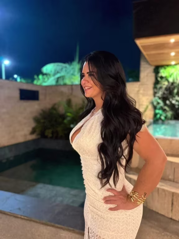 Bianca Personal | Uma Experiência Única de Relaxamento e Sensações Massagista em