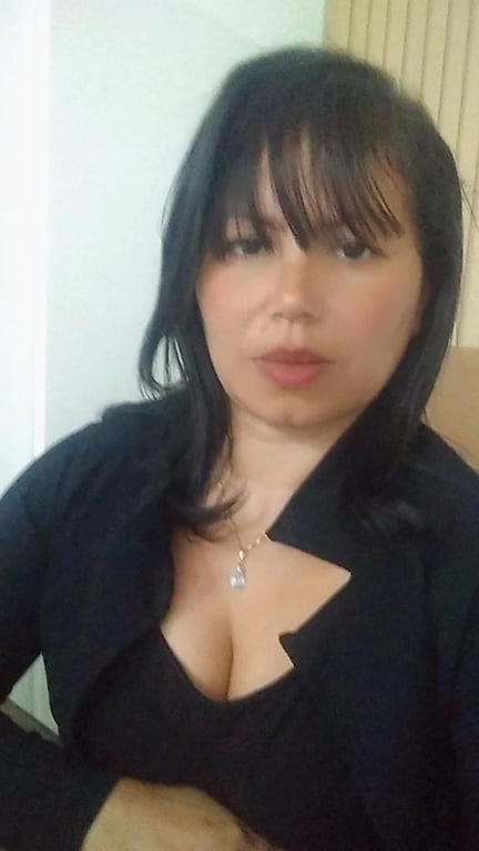 Toque Tântrico: Descubra o prazer de ser tocado(a) com intensidade... Massagem nuru