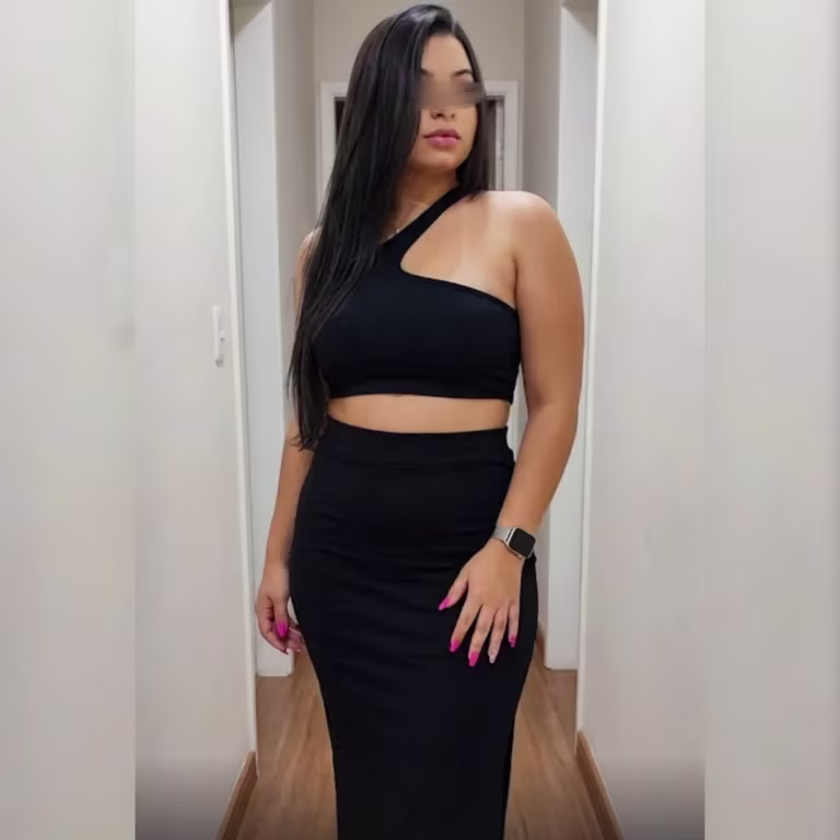 Julia Mendes massagem sensual e corpo a corpo Massagem em