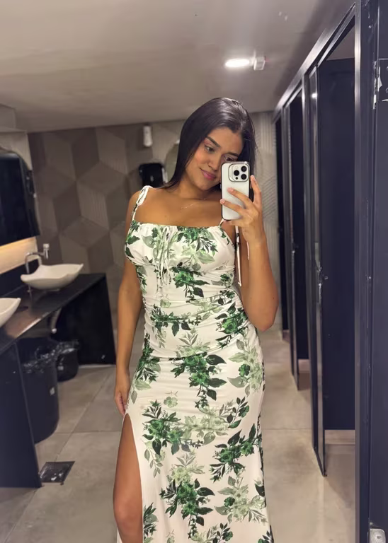 Terapeuta Cibele Nuru Premium Massagem sensual