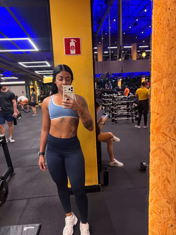 Mia Massagens proporciona uma experiência única Massagem sensual em