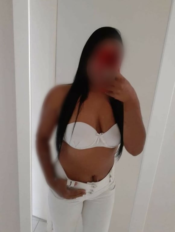 VIVÊNCIAS, CUIDADOS EM DOBRO LUCI & ISA MASSAGENS. TERAPIAS, BEM ESTAR