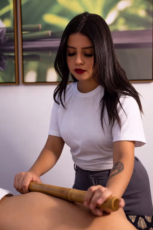Massoterapeuta Késsia – Relaxamento, Sensualidade e Bem Estar Massagem sensual
