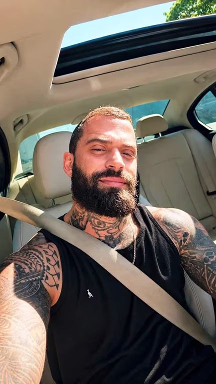 Terapeuta Ragnar Massagem