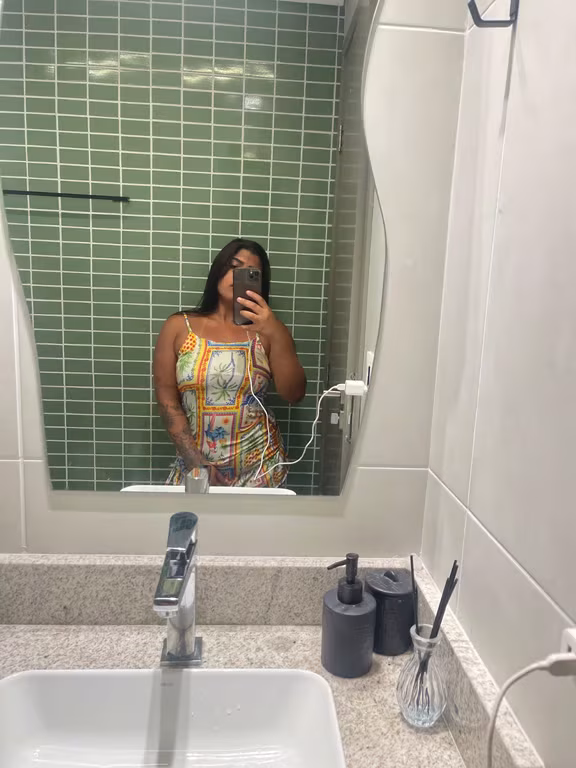 Thayna Massoterapeuta Especialista Massagem