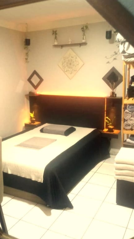 Não é uma simples massagem... É Nêmesis! Um momento especial pra você! Massagem em
