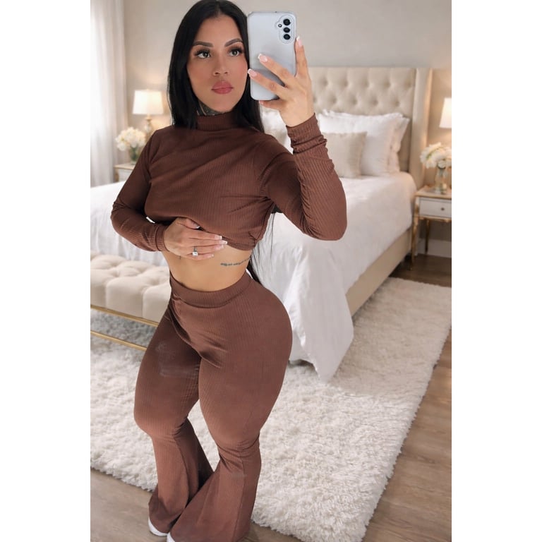 Ana – Massoterapeuta e Terapeuta Tântrica | Conexão Profunda com o cor