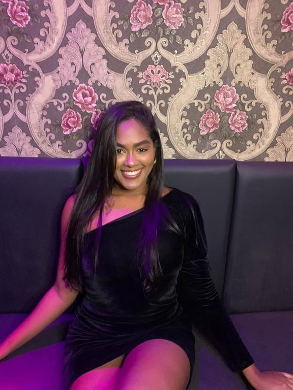 Massagem Relaxante e Tântrica Massagem Massagem Relaxante e Tântrica Massagem