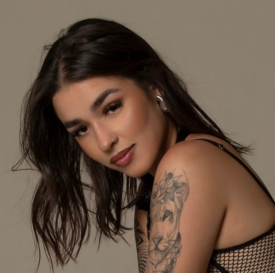 Luna — massagem relaxante & Nuru para momentos únicos.