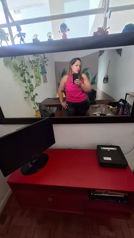 Vivi | Terapeuta Tântrica Sensual Massagem