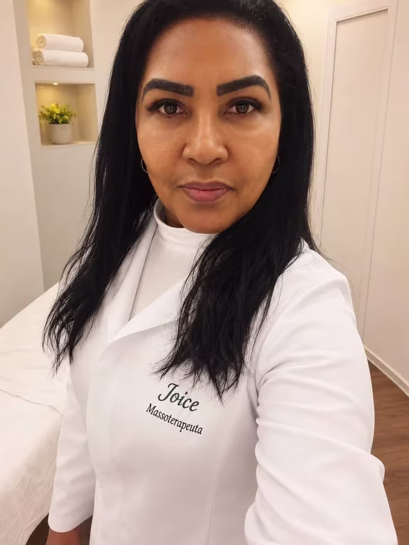 Joice Respire fundo. Sinta a leveza. Massagem sensual