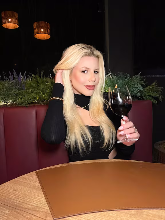 Eliziane Bechtold | Massagem Tântrica, Nuru e Sensorial