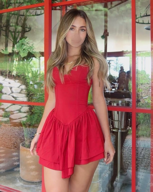 Julia Massagem Relaxante, Tântrica e Nuru. Massagem nuru