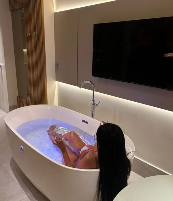 Beatriz NOVA NA CIDADE NURU/MASSAGEM TÂNTRICA/VIVÊNCIA 