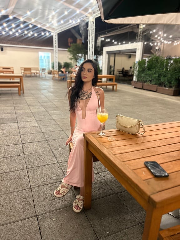 Lorenna/ Nuru, relaxante, Tântrica e vivência . Curitiba Massagista em