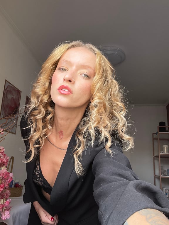 Clara - Terapia Corporal | Reconexão | Relaxamento Profundo