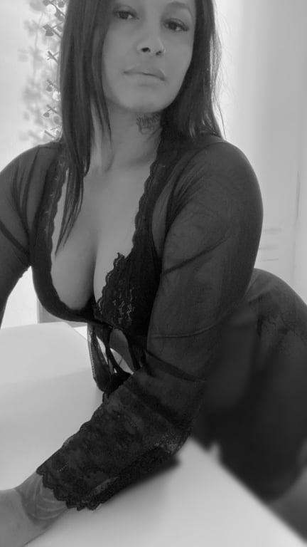 Ísis Brandão a melhor massagem você encontra aqui