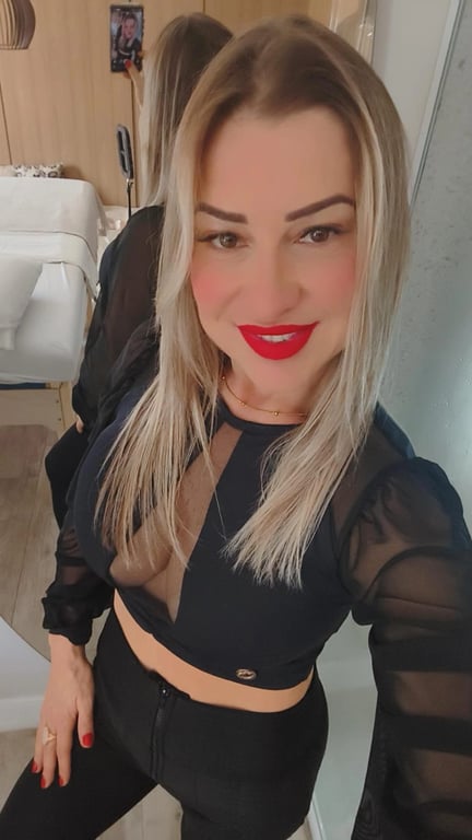 Massoterapeuta Carol Massagem Relaxante. Massagem tântrica em