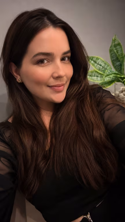 Mirela Souza Massoterapeuta Tântrica Massagem tântrica em