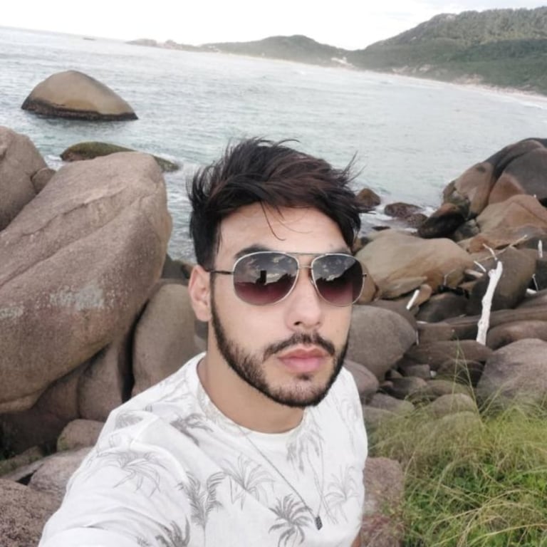 Massagem Relaxante e Liberação Miofacial.