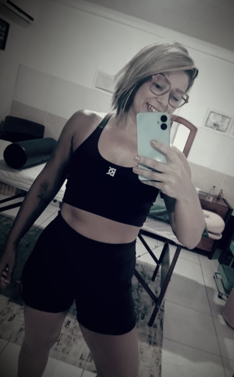 Geovana Massoterapeuta e Terapeuta emTântrica e Nuru