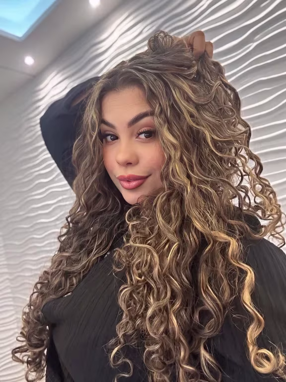 Terapeuta Jhennifer Falcão 25 anos Massagem sensual em