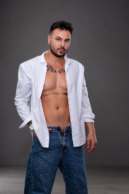 Massagem depilação e esfoliação.