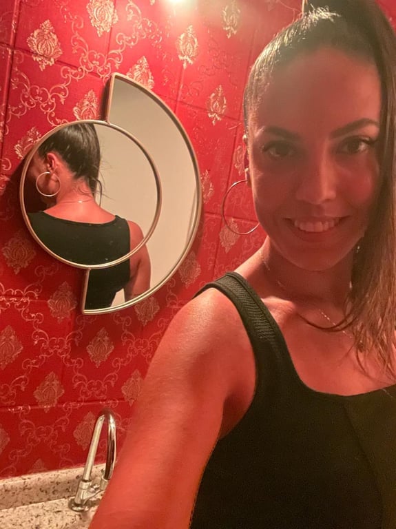 Terapeuta Vanessa relaxamento, alívio de dores e bem estar. Massagem nuru Terapeuta Vanessa relaxamento, alívio de dores e bem estar. Massagem nuru