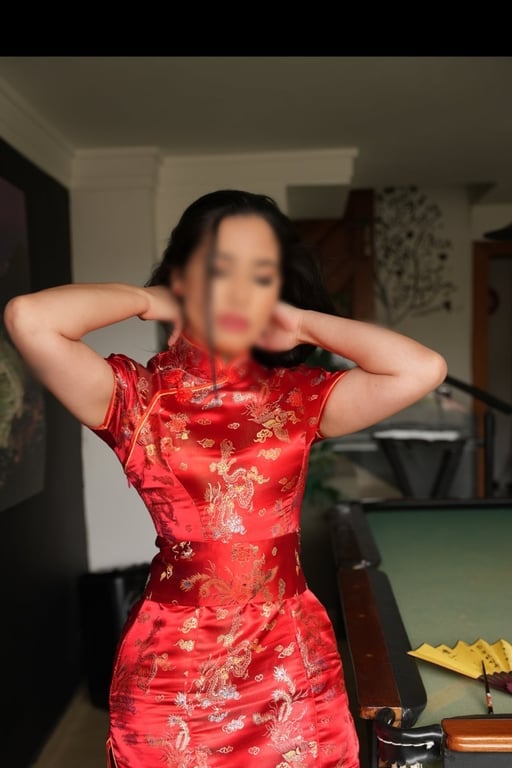 Alanis e Bruna. Aniversariante do mês tem DE$CONTO.