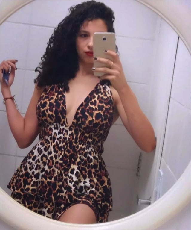 Gaby Santos Massagem Tântrica e Nuru Descubra uma nova sensação Massagem sensual em