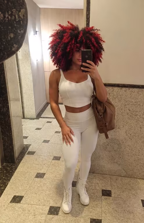 Natália massagista profissional pra quem busca um dia melhor!