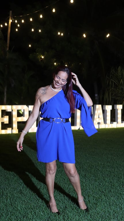 Massoterapeuta e Especialista em Depilação Masculina.