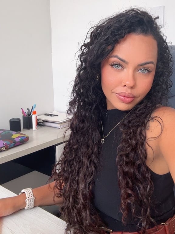 Beatriz Massagem Tântrica e Nuru sensual Massagem tântrica em