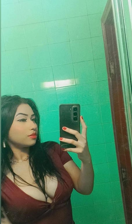 Bruna - Descubra o prazer de ser tocado como merece. Massagem nuru em