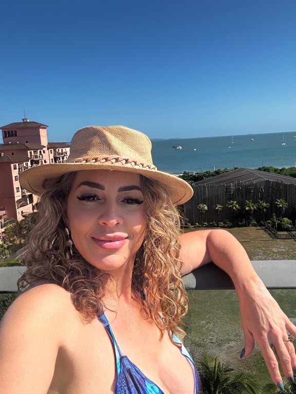 Cristina Samyra Condutora do Caminho do Êxtase e da Arte Tântrica 