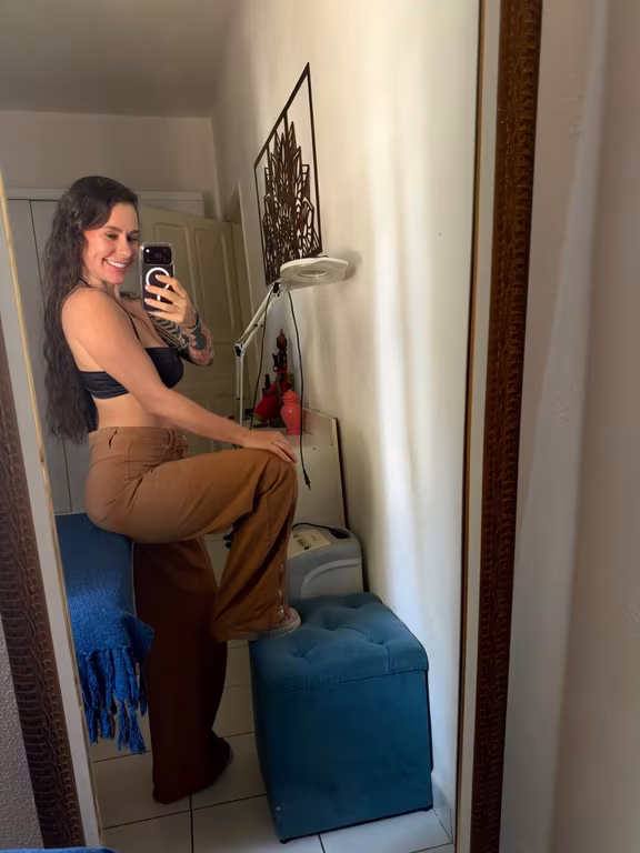 Pam | Terapeuta Tântrica e Massoterapeuta Profissional Massagem sensual