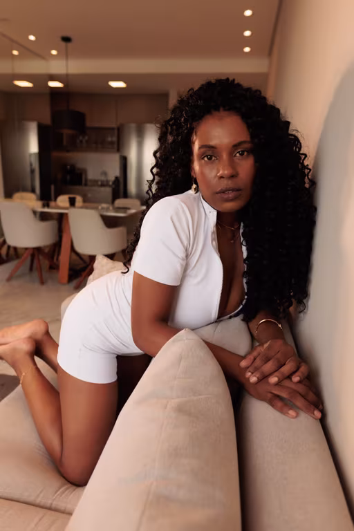 Helen especialista em massagem relaxante e sensual | • Local e Hotéis Massagem tântrica