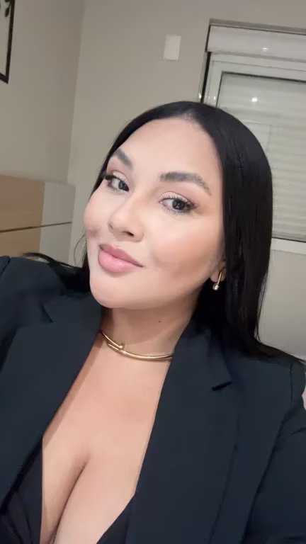 Liz massagem relaxante e nuru Massagem sensual