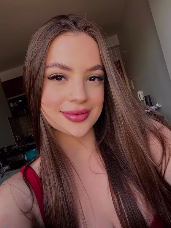 Fernanda novinha e experiente Massagem
