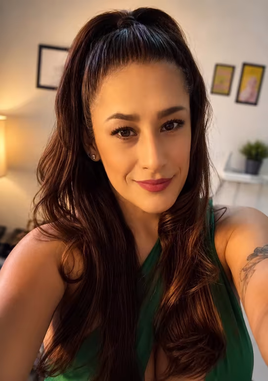 Rebecca técnica suave e cuidadosa com local próprio